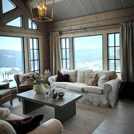 Dom wakacyjny Design With Mountain Views In Hafjell *