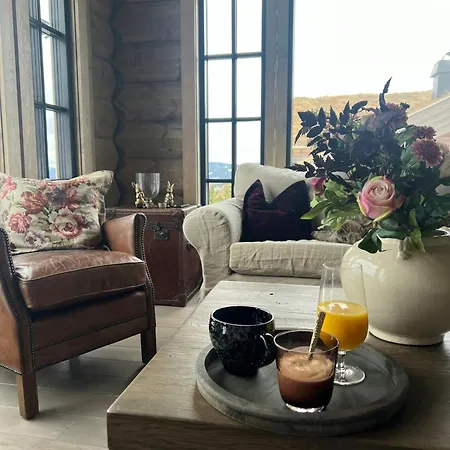 Design With Mountain Views In Hafjell Øyer