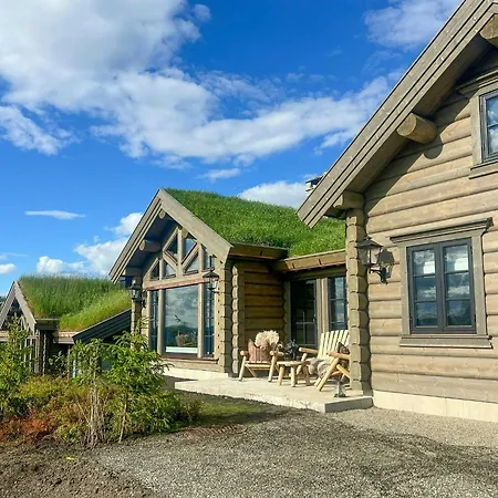 Dom wakacyjny Design With Mountain Views In Hafjell Øyer